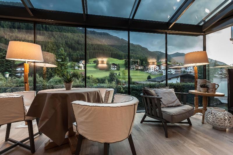 Hotel Garni Villa Park Ортізеї Екстер'єр фото