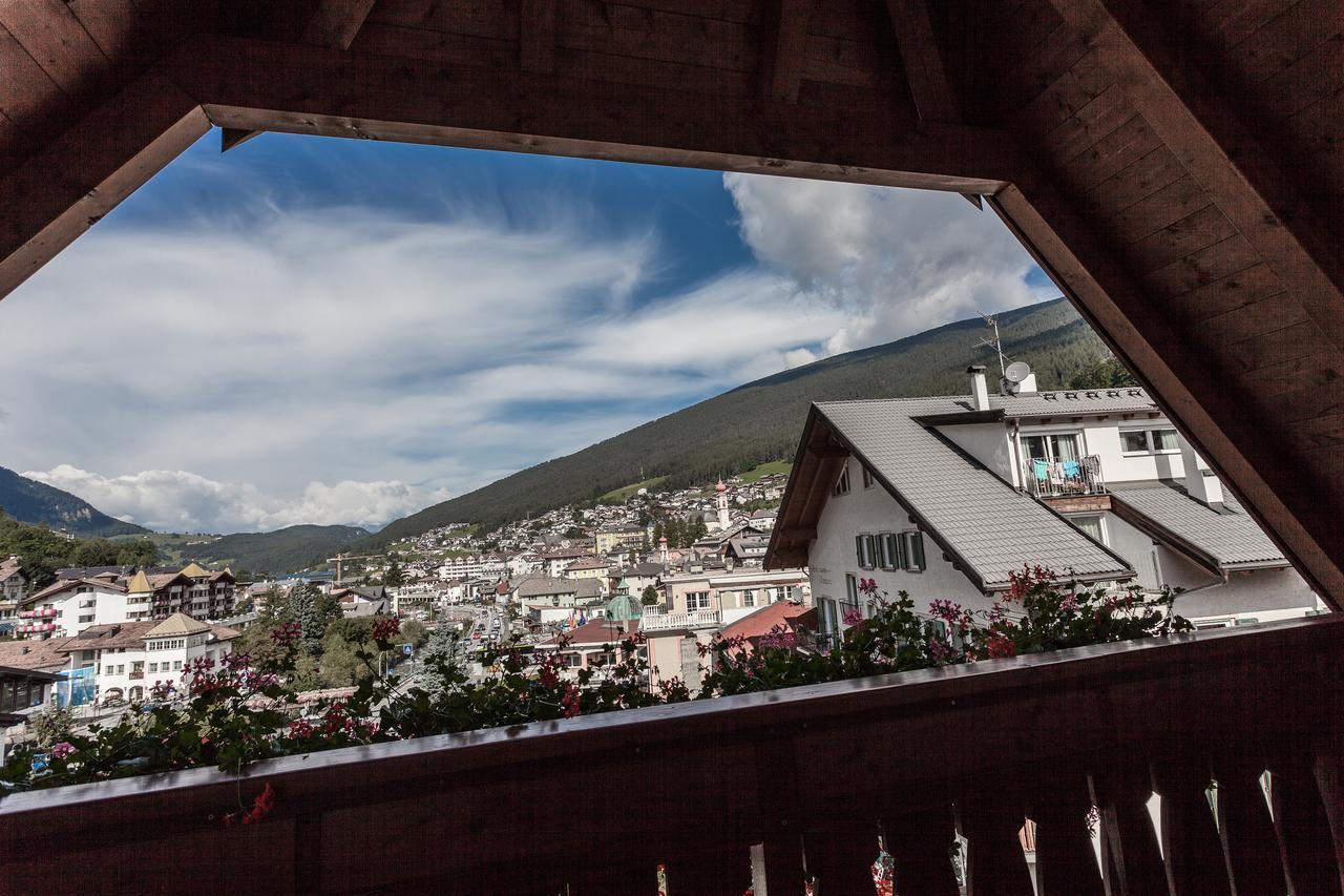 Hotel Garni Villa Park Ортізеї Екстер'єр фото