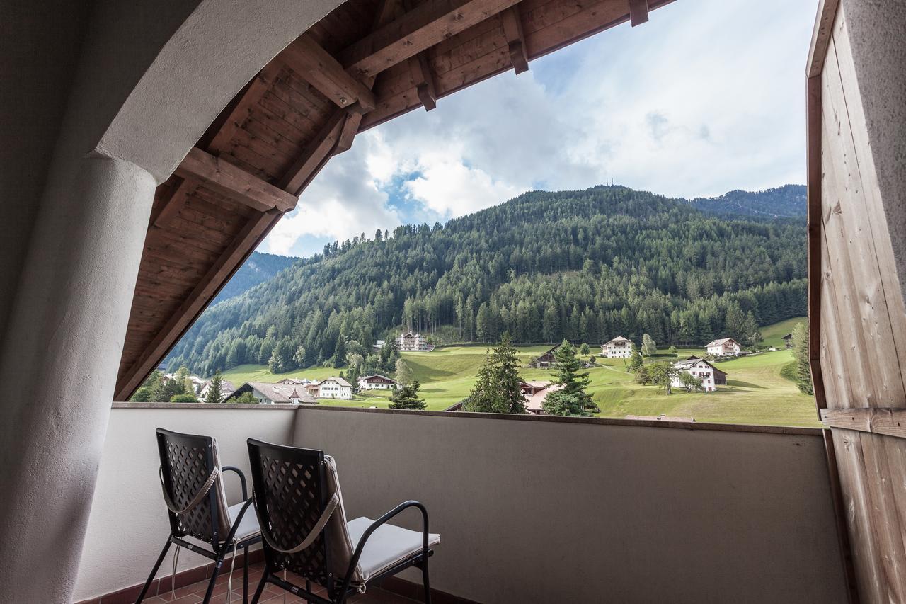 Hotel Garni Villa Park Ортізеї Екстер'єр фото