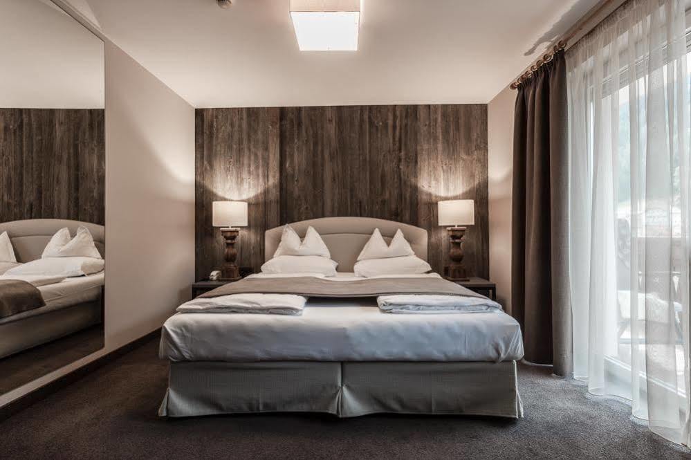 Hotel Garni Villa Park Ортізеї Екстер'єр фото